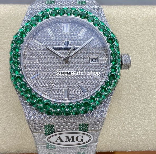 AMG-Factory-Audemars-Piguet-Royal-Oak-Selfwinding-1540-12.jpg AMG Factory Audemars Piguet Royal Oak Selfwinding 15400 41mm Green Diamond Bezel Full Green White Diamond Steel Diamond Baguette Dial - Image 1