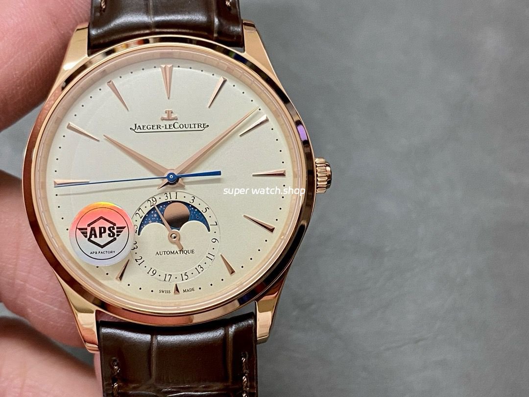 APS-Factory-Jaeger-LeCoultre-Master-Ultra-Thin-Moon-Q1362510-39mm-Rose-Gold-Leather-Strap-White-8.jpg APS Factory Jaeger-LeCoultre Master Ultra Thin Moon Q1362510 39mm Rose Gold Leather Strap White Dial - Image 1