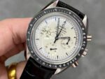 OM Factory Omega Speedmaster Professional Moonwatch Apollo 13 45th Anniversary Snoopy Award 311.32.42.30.04.003 42mm Steel Leather Strap White Dial - Image 3